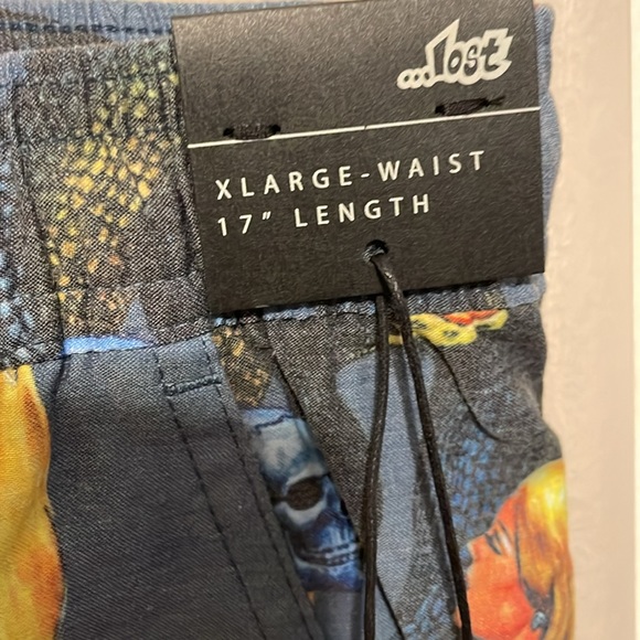 Lost swim trunks - Picture 3 of 8
